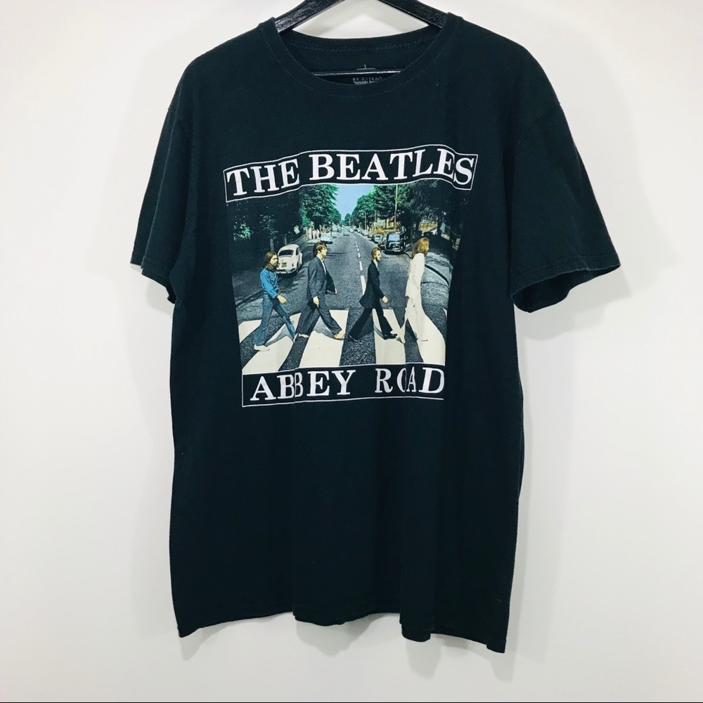 Beatles short sleeve black&white crew neck size XL